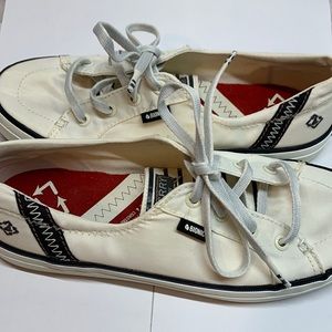 Women’s Sperrys Bionic Tennis shoes Size 6 USA